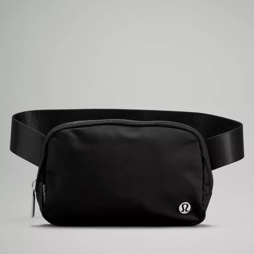 Lululemon Everywhere Belt Bag - Black